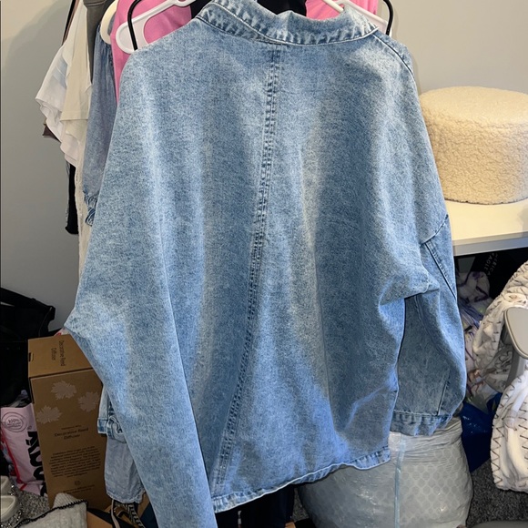 Arula Oversized Denim Jacket Size 2X / B Pockets Blue NWOT - Picture 2 of 4